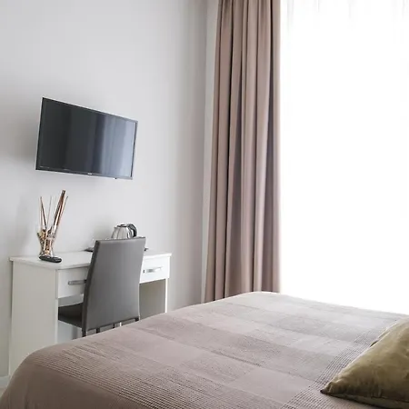 Domus Alberto Otel *